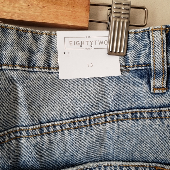 Eighty-two Distressed Denim Skirt 💙 - Picture 3 of 4